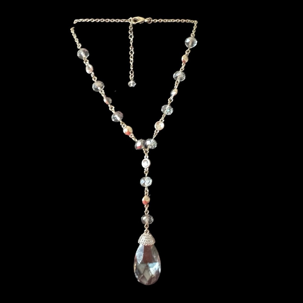Glass and gold beaded drop necklace